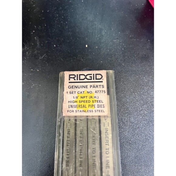 RIDGID 1/8" NPT (R.H) Alloy Steel Universal Bolt Dies 47775 - Picture 2 of 3
